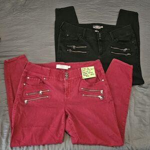 RED Torrid Trendy Zippered Jean Jeggings!